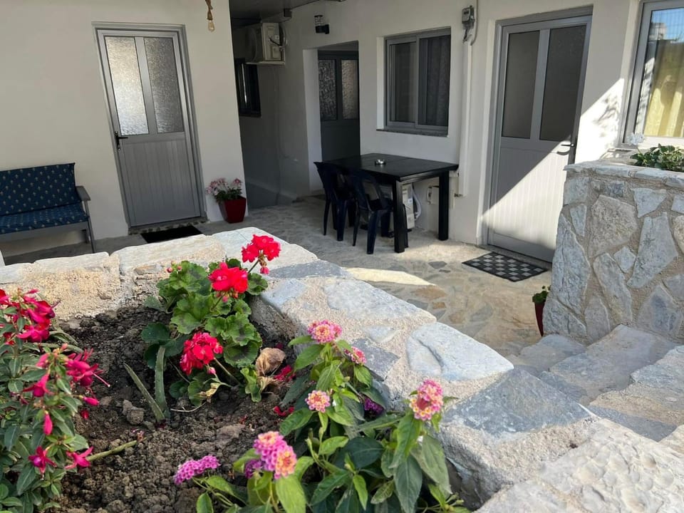 View (from property/room), Garden view, Internal: Not applicable to any particular room