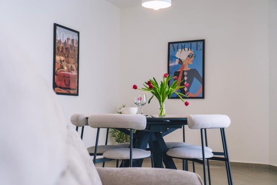 Egħżien Suite A2 Access to Tranquil Shared Pool Apartment in Malta
