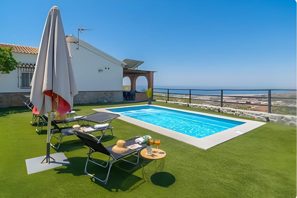 Villa Baeza Villa in Río de Torrox