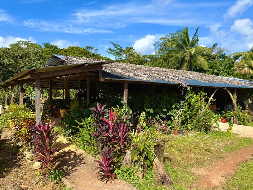 Property building, Restaurant/places to eat, Day, Natural landscape, Garden, Garden view, Breakfast