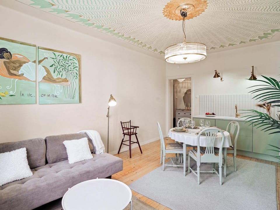Enchanting 1BR w/ King Bed in Unbeatable Location Apartment in Helsinki