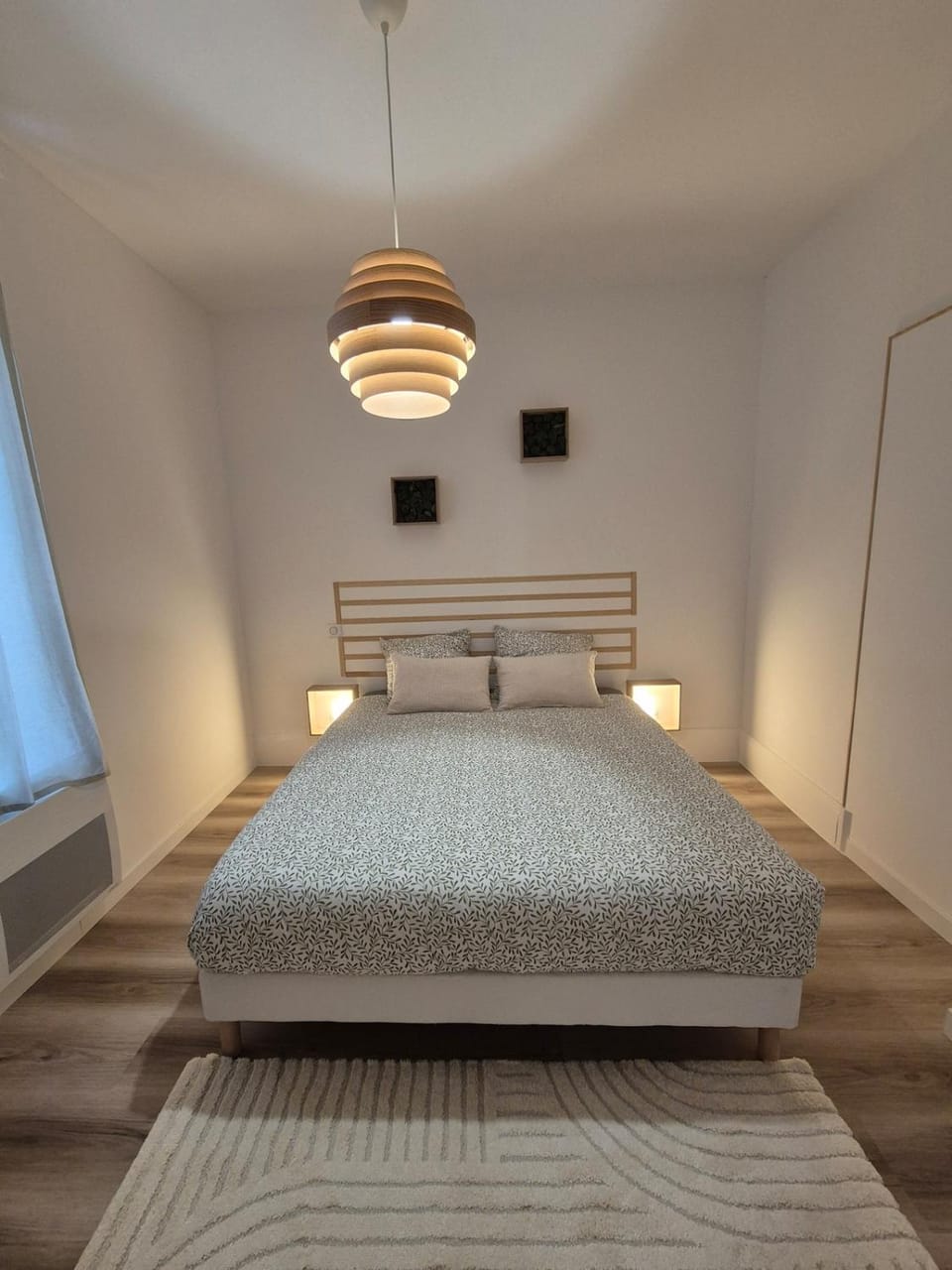Bed, Photo of the whole room, Bedroom