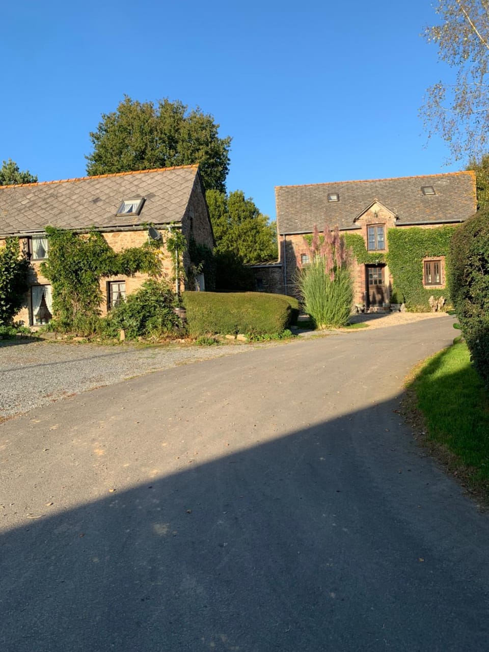 Two Cottages in Beautiful Brittany 5 Bedrooms Sleeps 10 Heated Swimming Pool Free Wifi House in Brittany