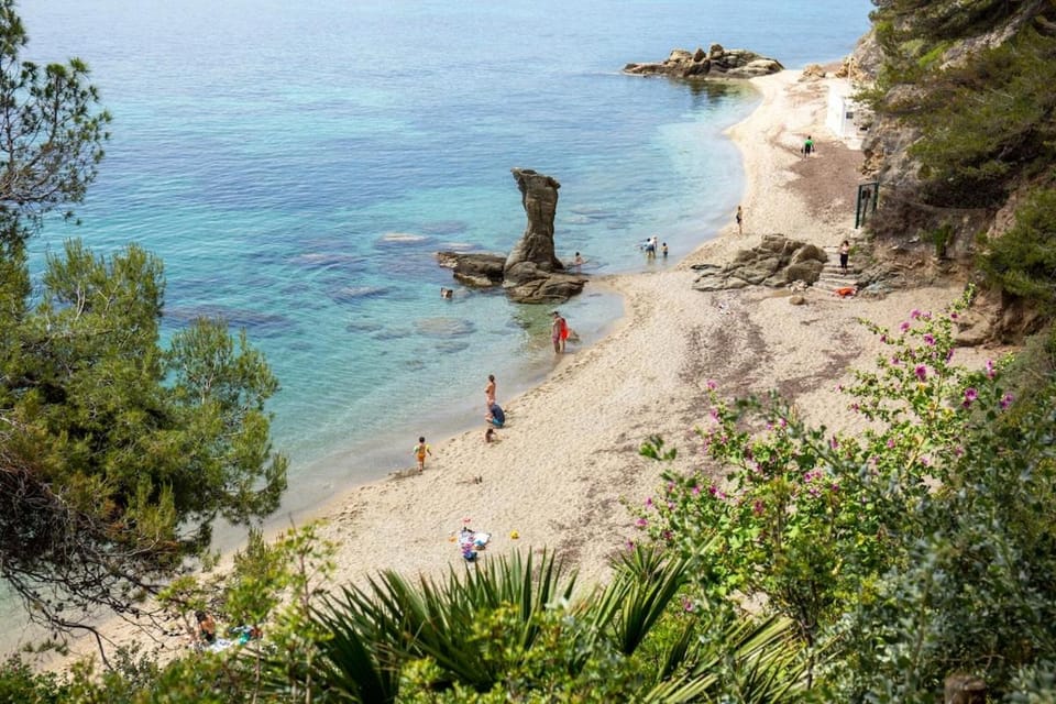 Nearby landmark, Natural landscape, Beach, Sea view