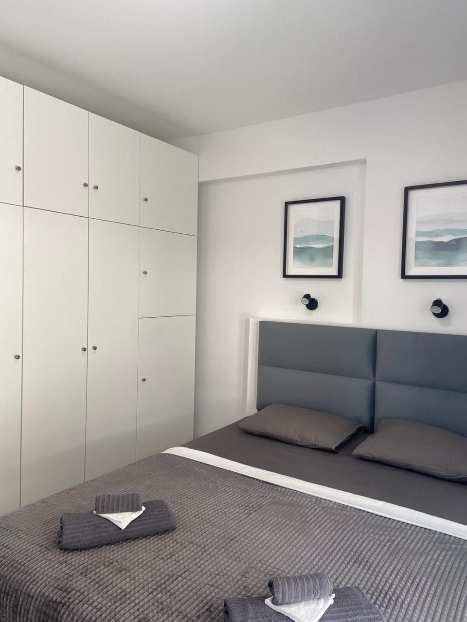 Bed, Photo of the whole room, Bedroom, wardrobe
