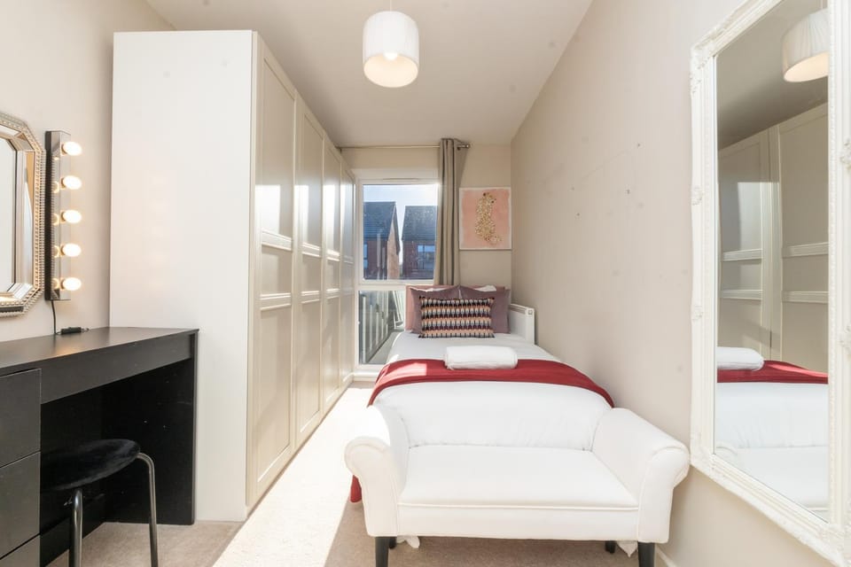 Pure Ashton by Artsy House in Bristol