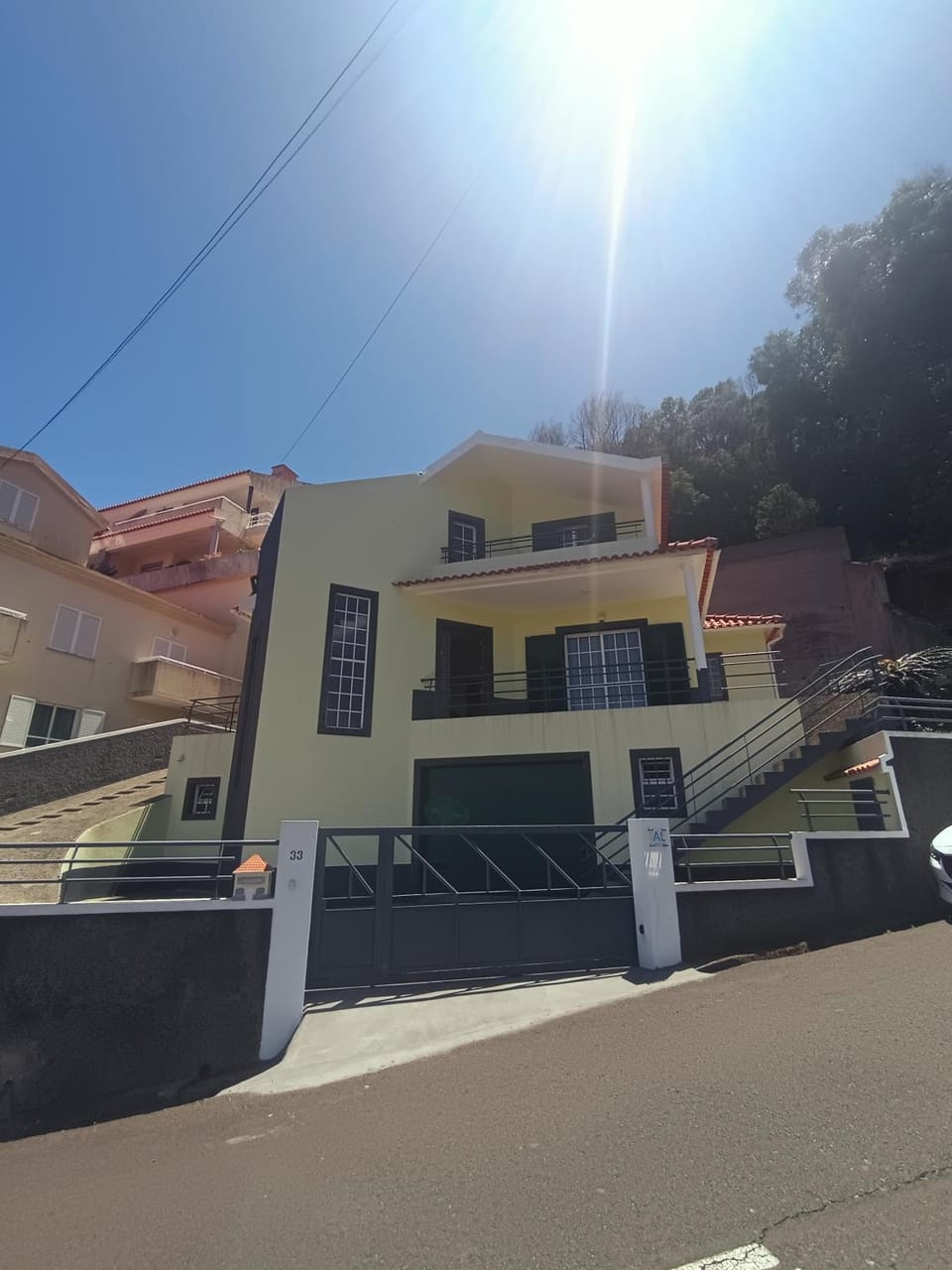 Property building, Day, Neighbourhood, Natural landscape, View (from property/room), Landmark view, Street view, Quiet street view