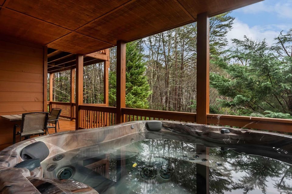 Patio, Natural landscape, Hot Tub, Balcony/Terrace
