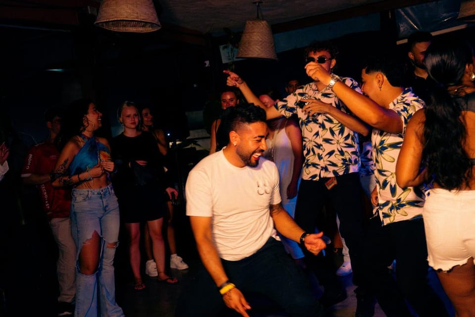 Night, Nightclub / DJ, Lounge or bar, Guests