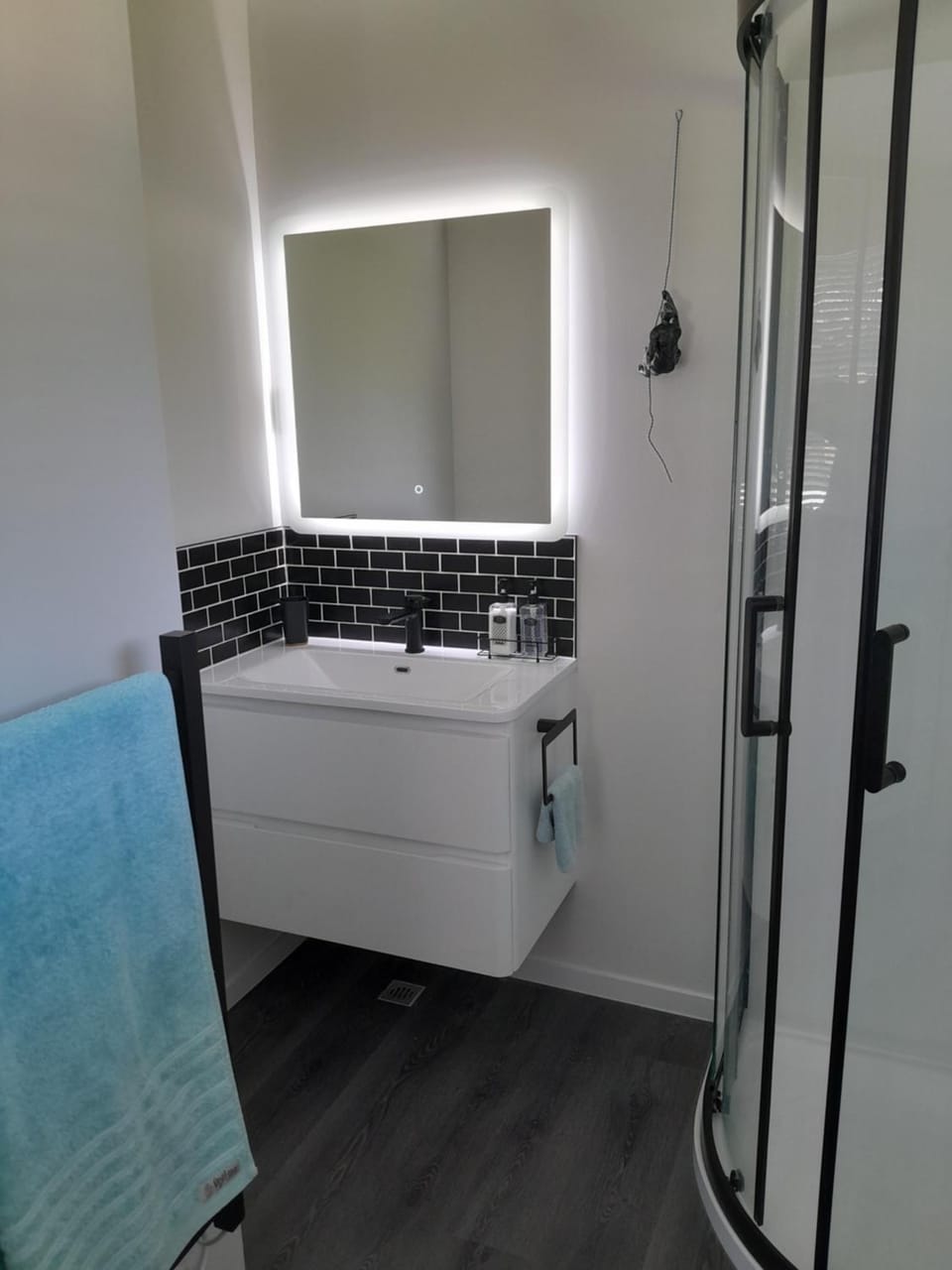 Tree Tops Get Away Apartment in Auckland