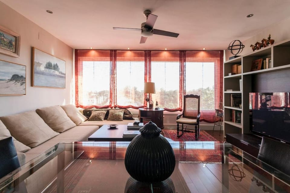 Communal lounge/ TV room, Living room, Photo of the whole room, Seating area, air conditioner
