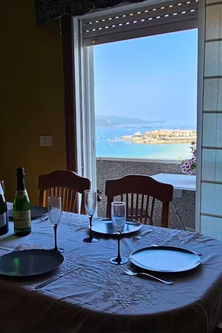 Living room, Dining area, Sea view