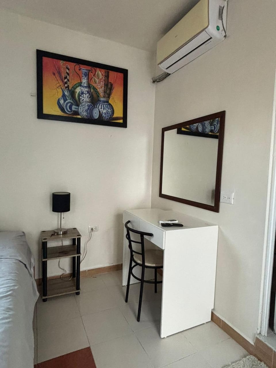 Bedroom, air conditioner