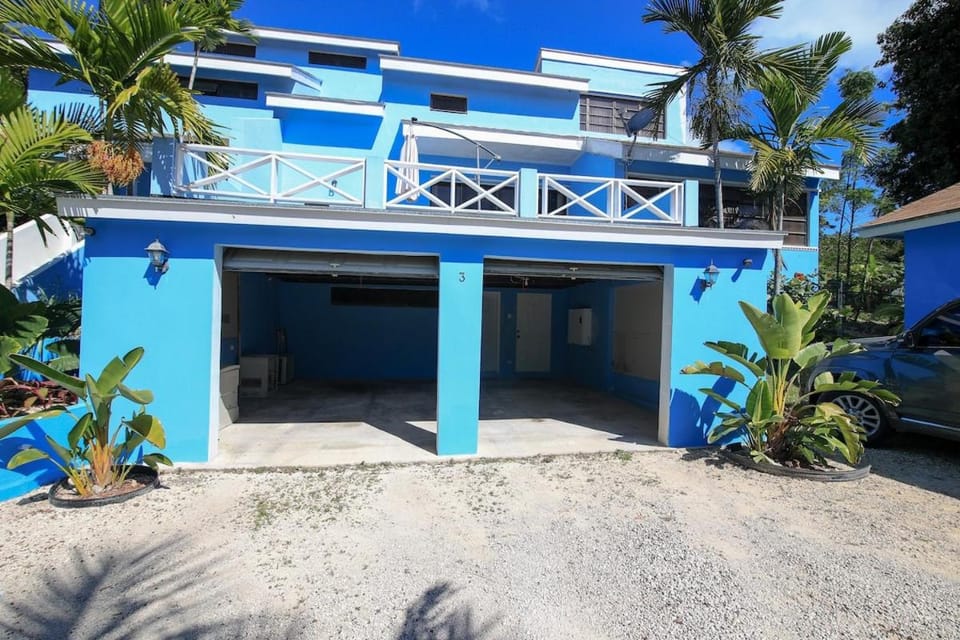 Tangerine Sunsets Jumbay Haven 2 House in Nassau