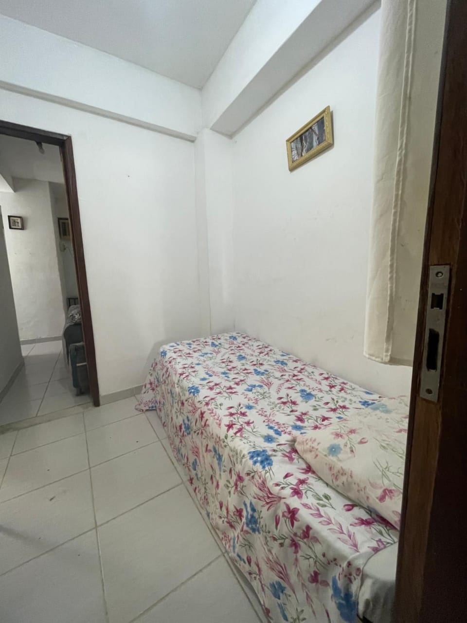 Bed, Living room