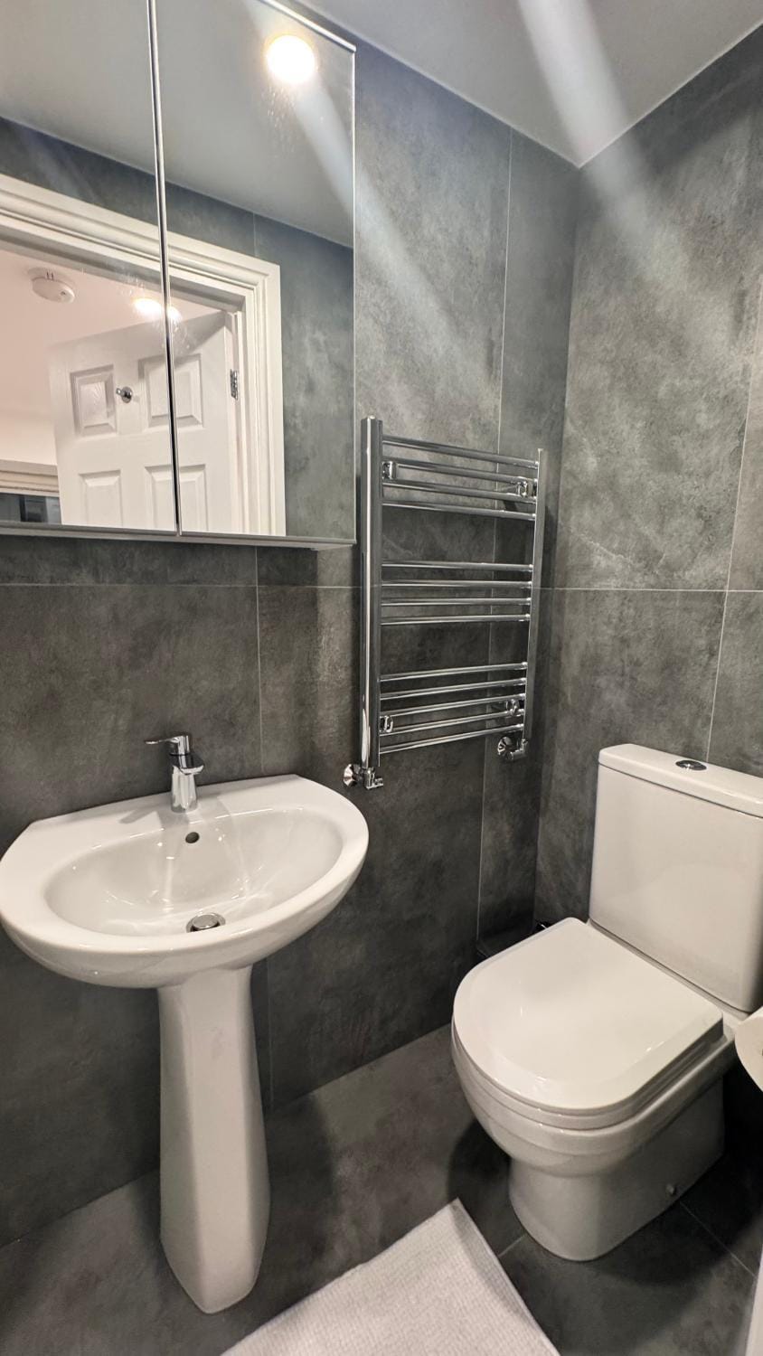 Shower, Toilet, Bathroom