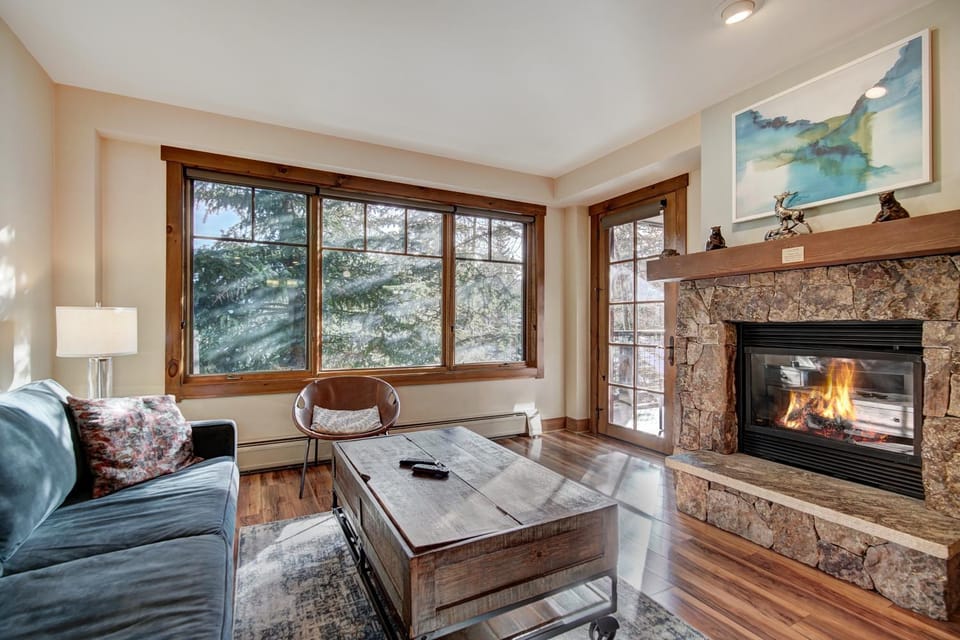 Bright, Mountain Modern Breckenridge Condo condo Apartment in Breckenridge
