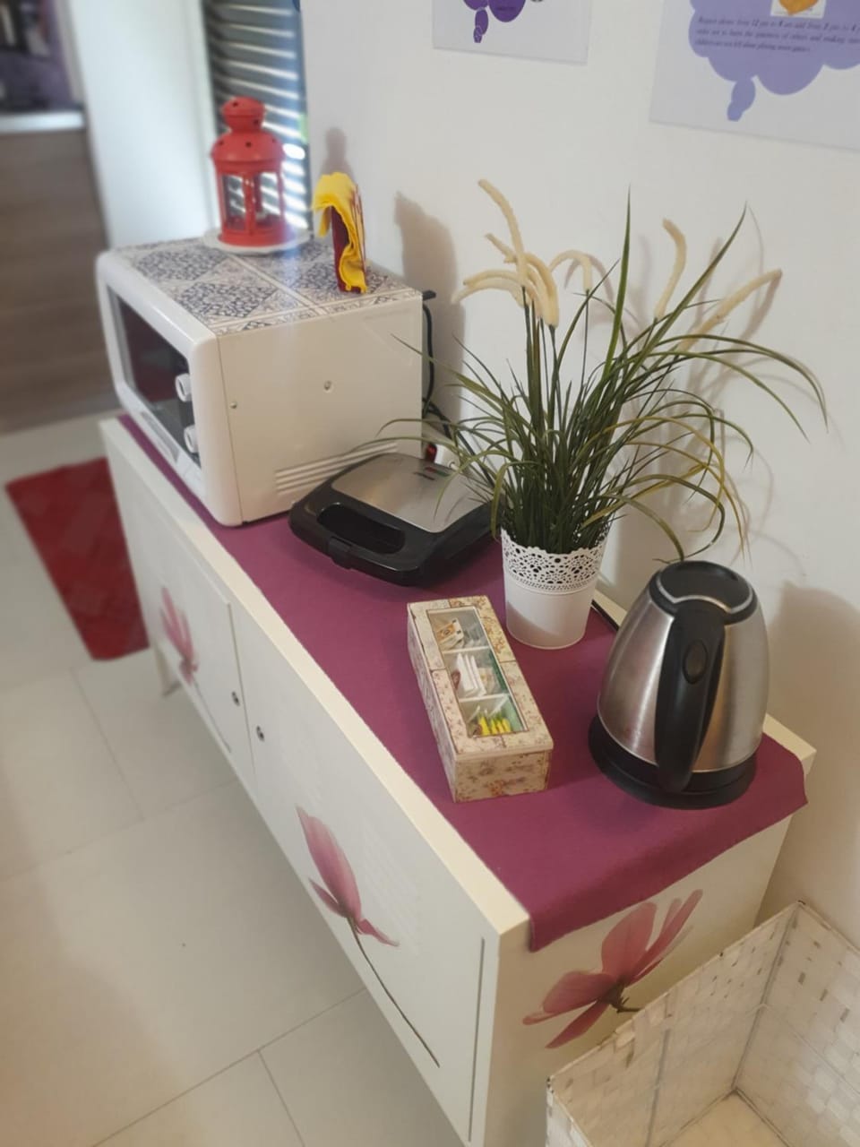Coffee/tea facilities, minibar, toaster