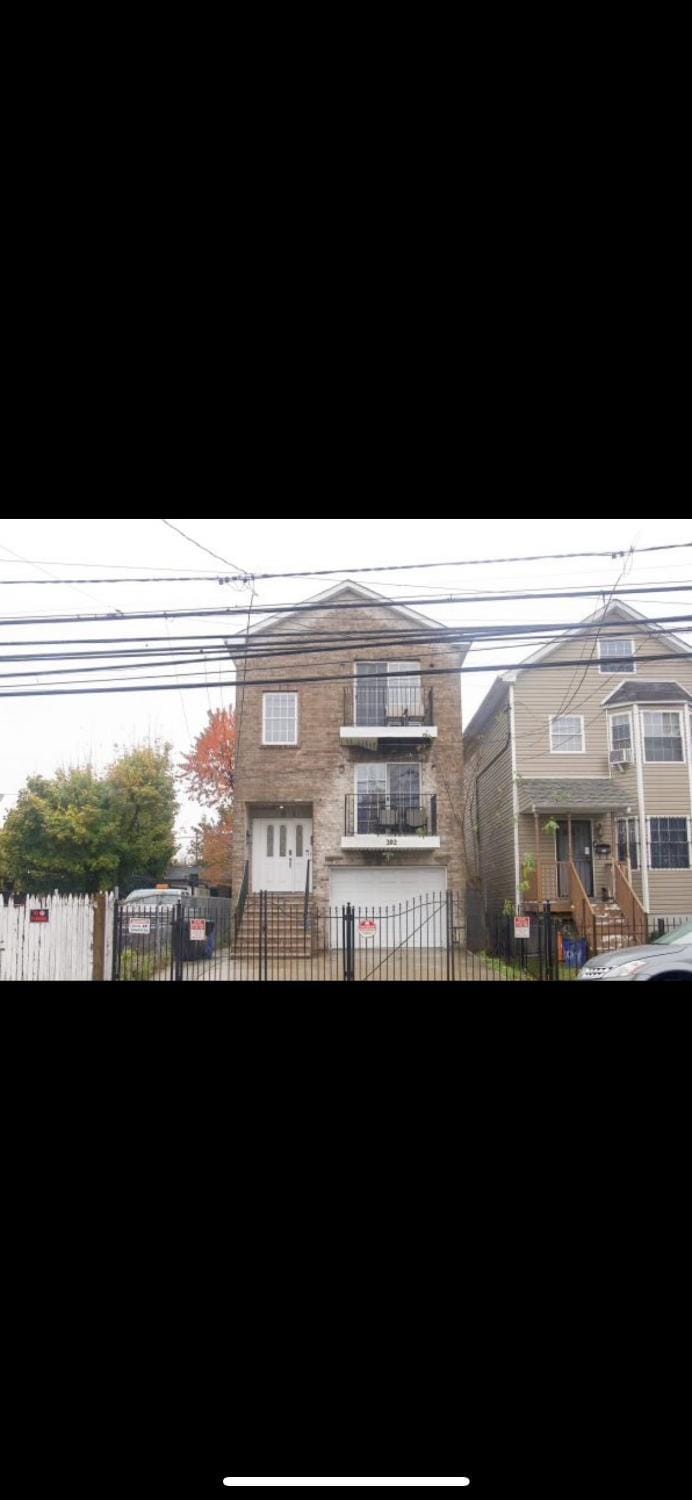 Property building, Street view