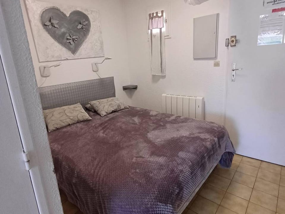 Charmant studio à Balaruc-les-Bains avec parking inclus - FR-1-571-68 Apartment in Balaruc-les-Bains