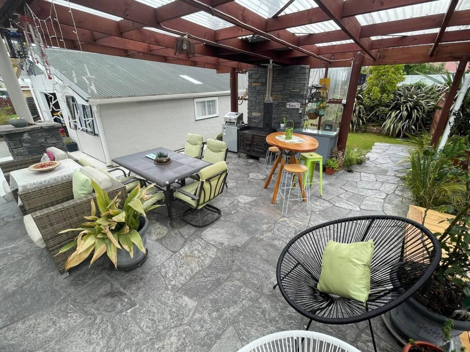 Patio, Balcony/Terrace, Seating area, Garden view