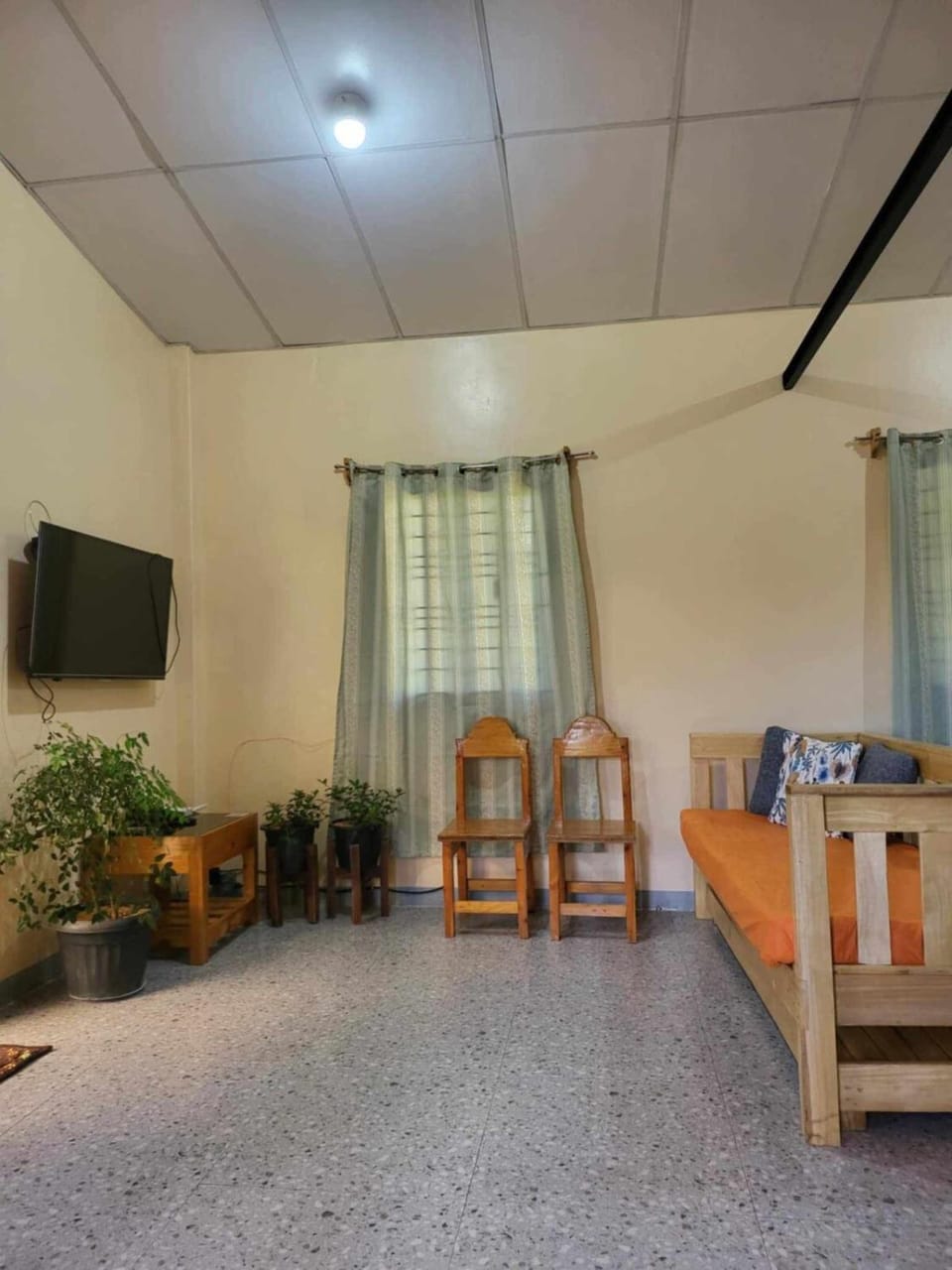Communal lounge/ TV room, TV and multimedia, Living room, Seating area, Evening entertainment