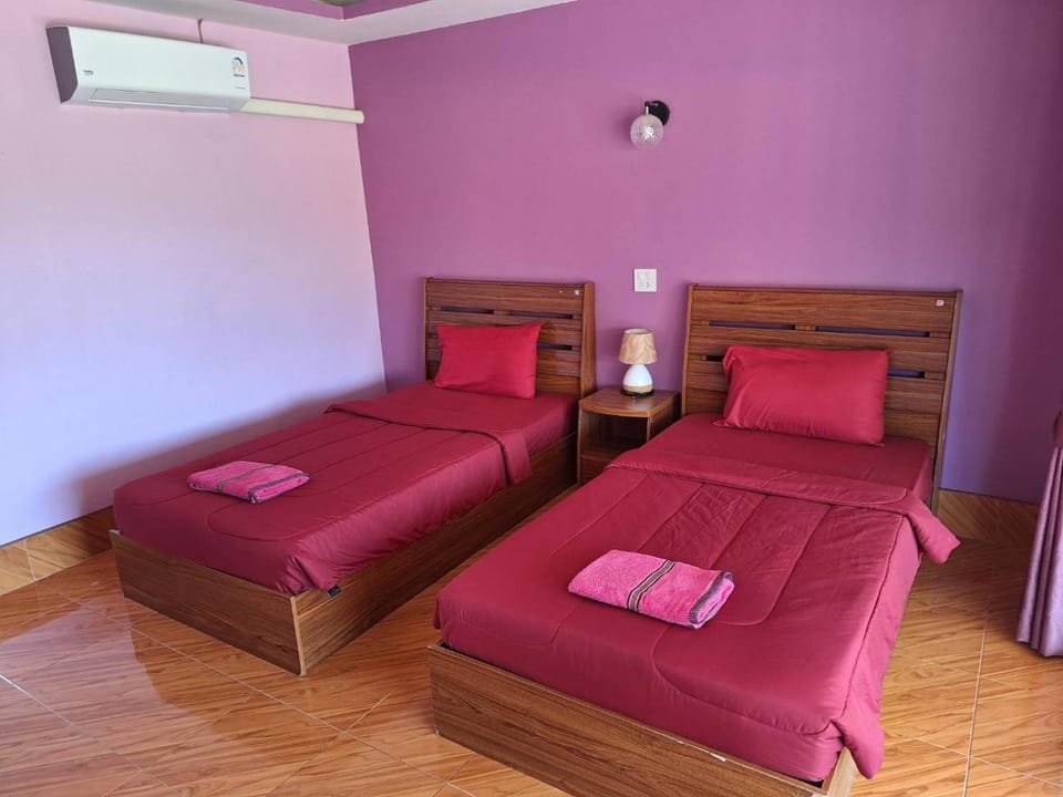 ทุ่งนา รีสอร์ท Rice Field Resort Hotel in Krabi Changwat