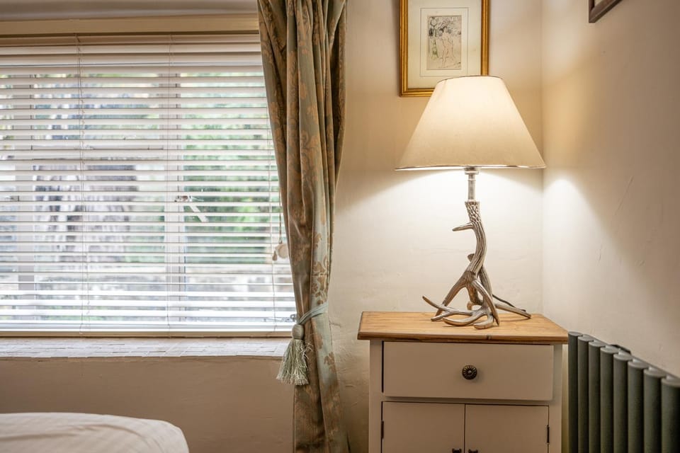 Eilmers Cottage - Beautiful 4BD in Malmesbury! Apartment in Cotswold District