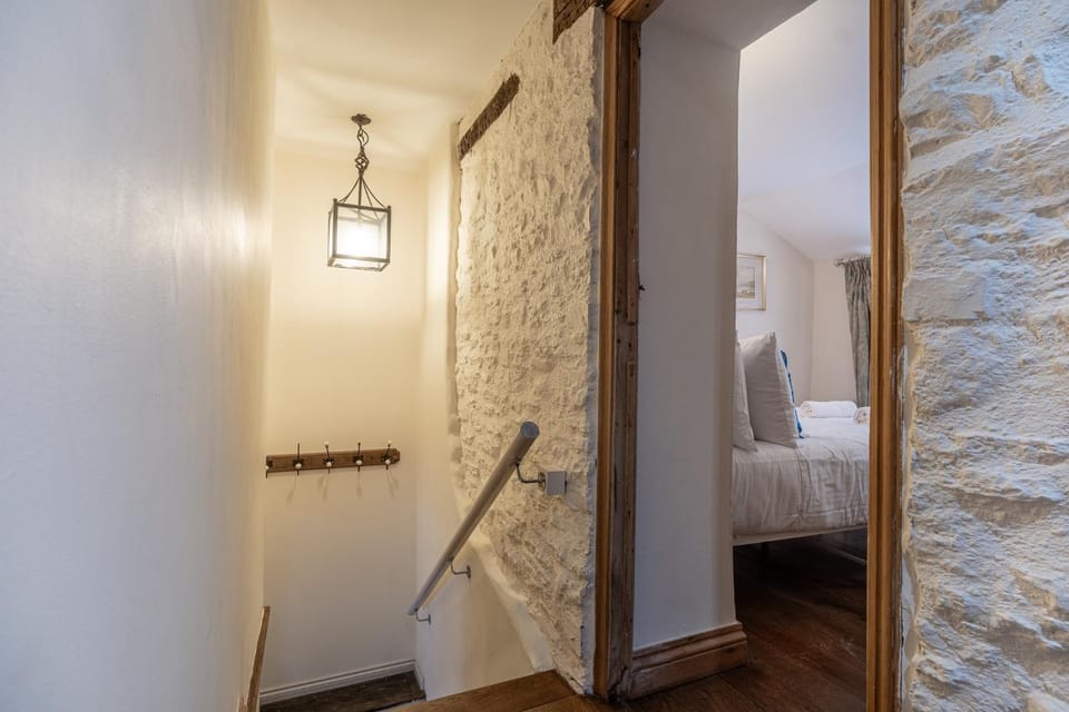 Eilmers Cottage - Beautiful 4BD in Malmesbury! Apartment in Cotswold District