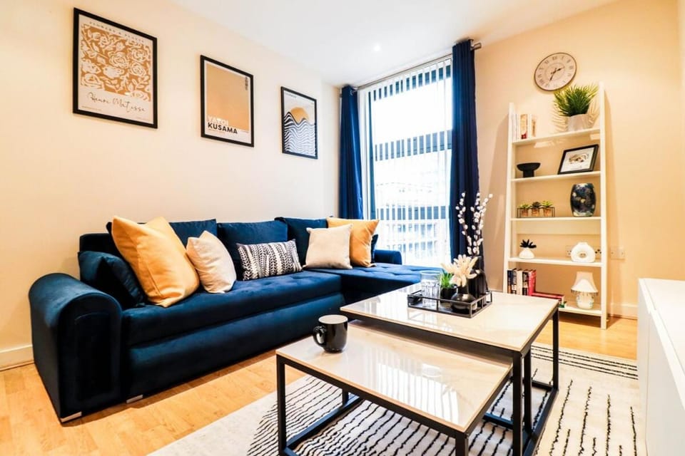Stunning Canary Wharf Flat-5 mins from tube station Apartment in London