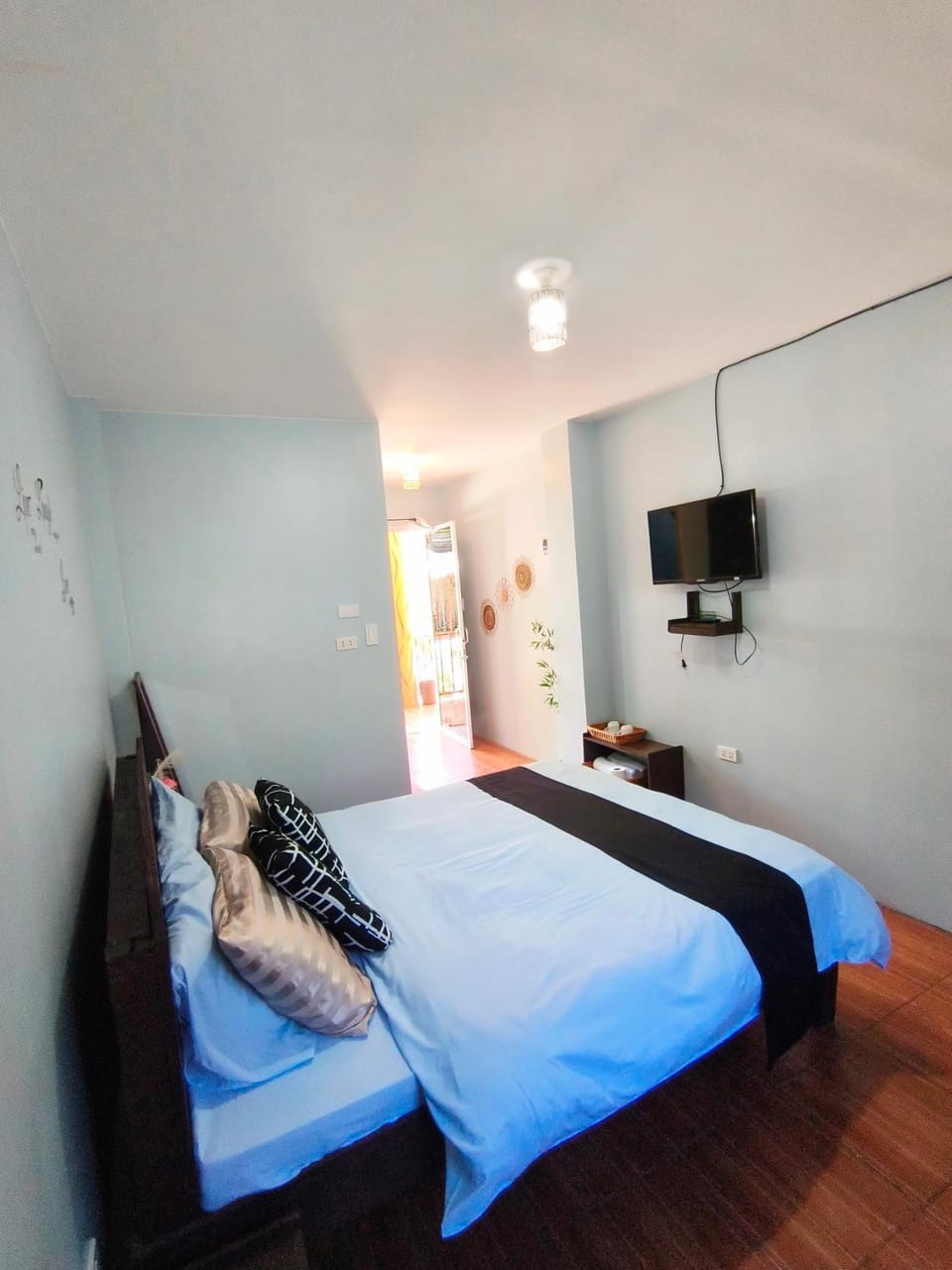 Maria's Inn Deluxe Room Inn in Central Visayas