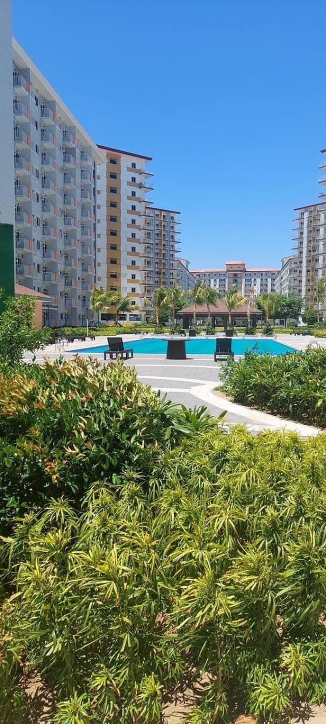 Field Residences Condominium Hotel in Las Pinas