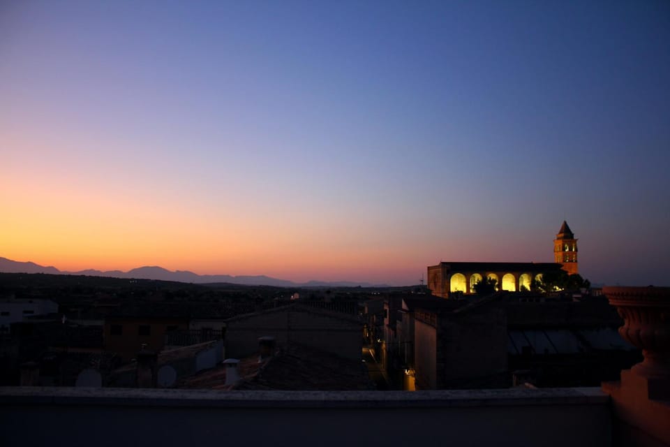 Balcony/Terrace, City view, Street view, Sunset