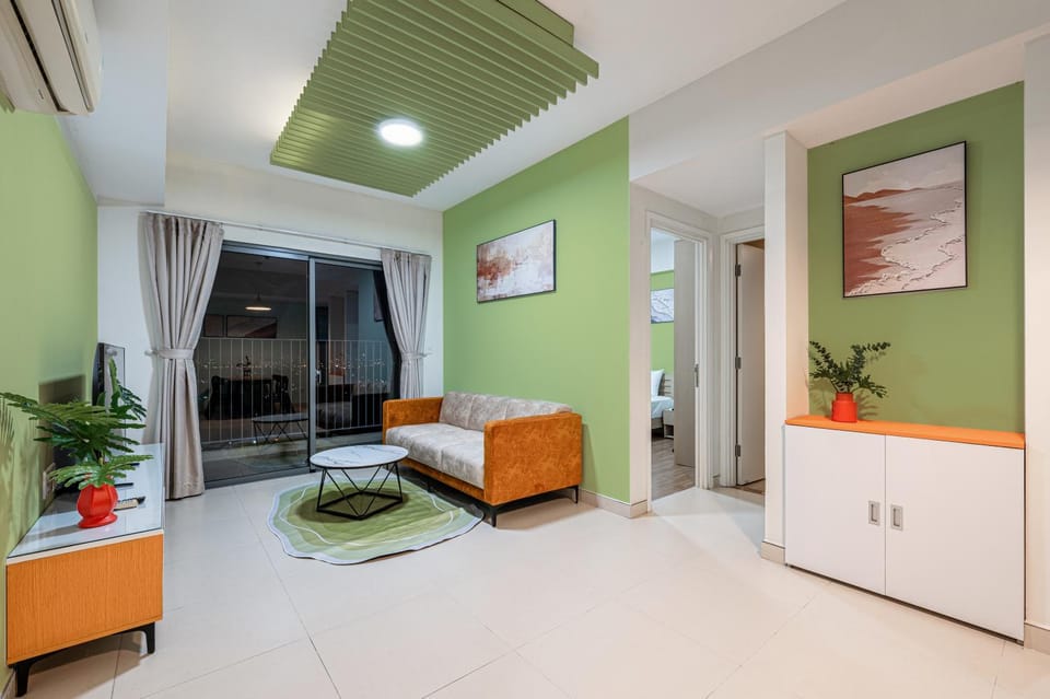 TV and multimedia, Living room, Seating area, air conditioner