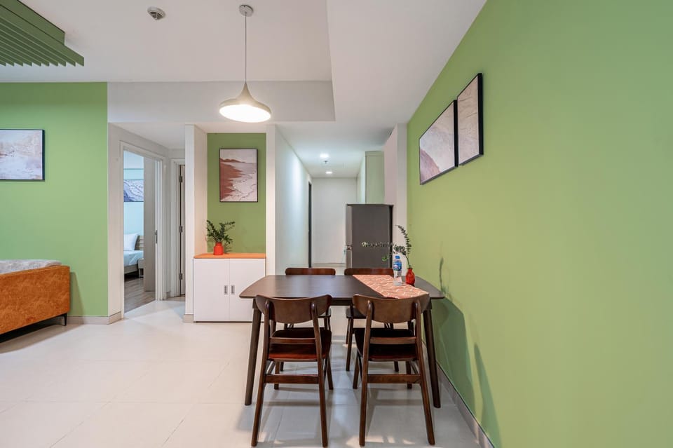 Kitchen or kitchenette, Photo of the whole room, Seating area, Dining area
