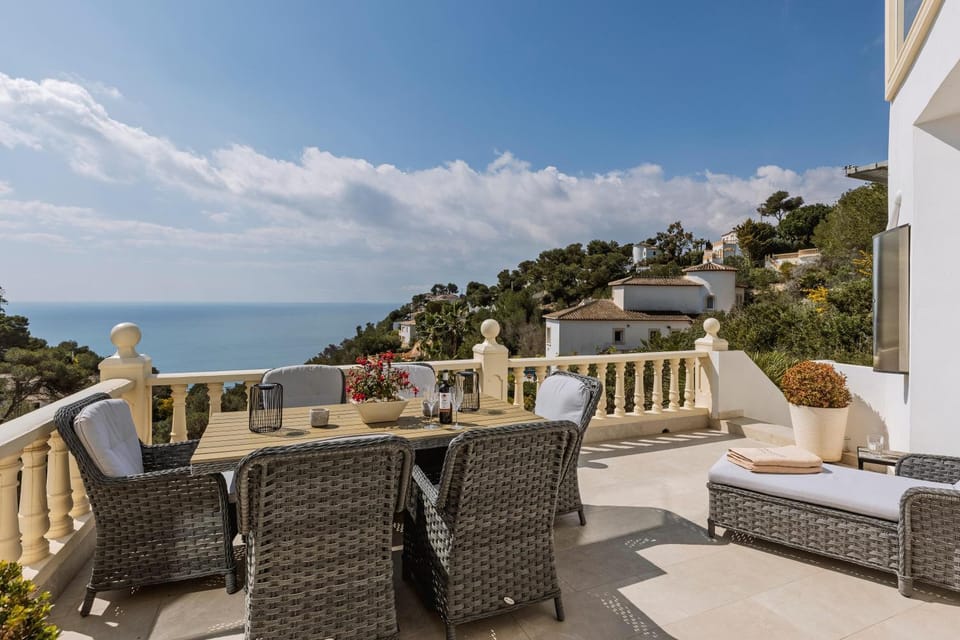 Solarium, Balcony/Terrace, Other, Dining area