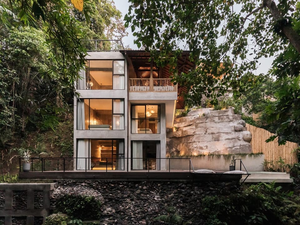 Property building, Natural landscape, Balcony/Terrace