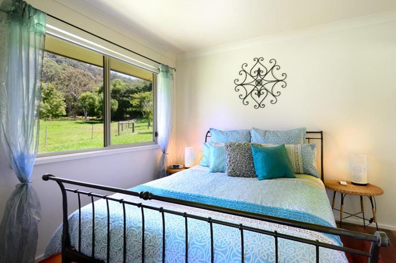 The Heavens Mountain Escape House in Barrengarry