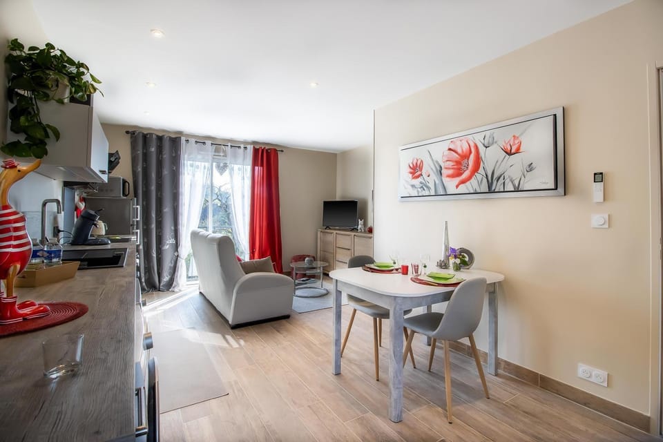 Property building, Living room