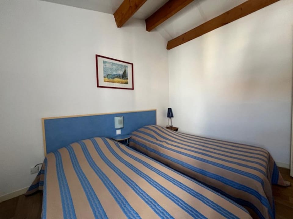 Property building, Living room, Bedroom