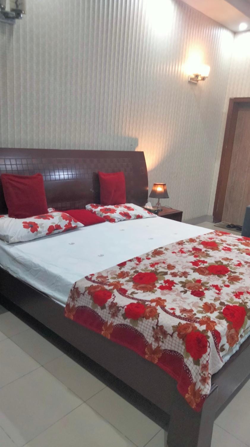 Syeda Cottage Vacation rental in Lahore