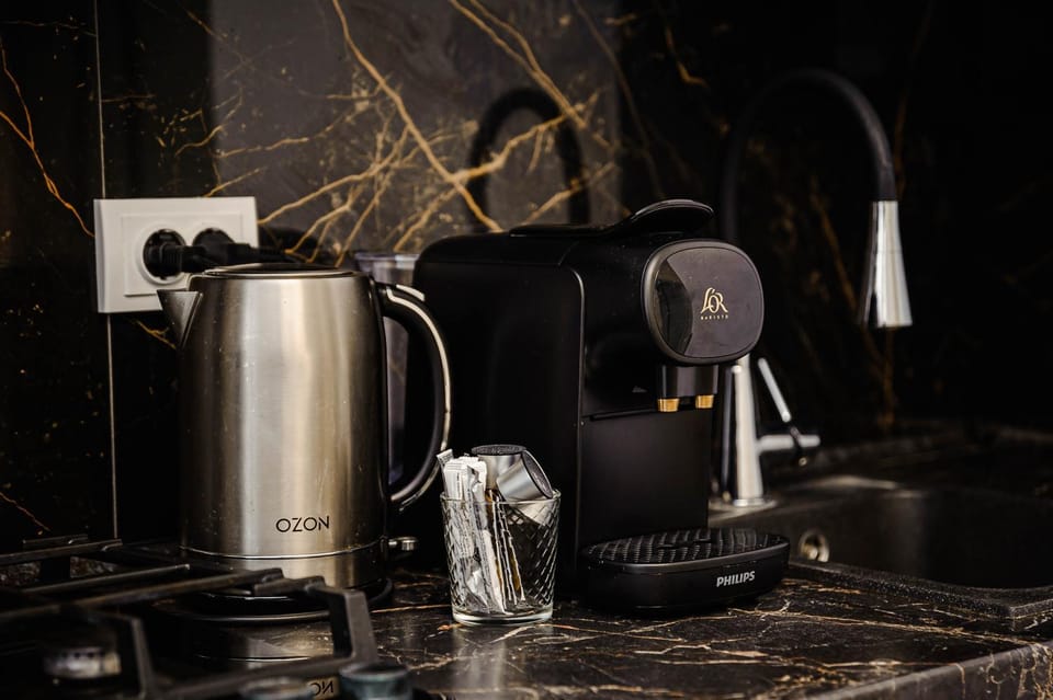 Coffee/tea facilities, Kitchen or kitchenette