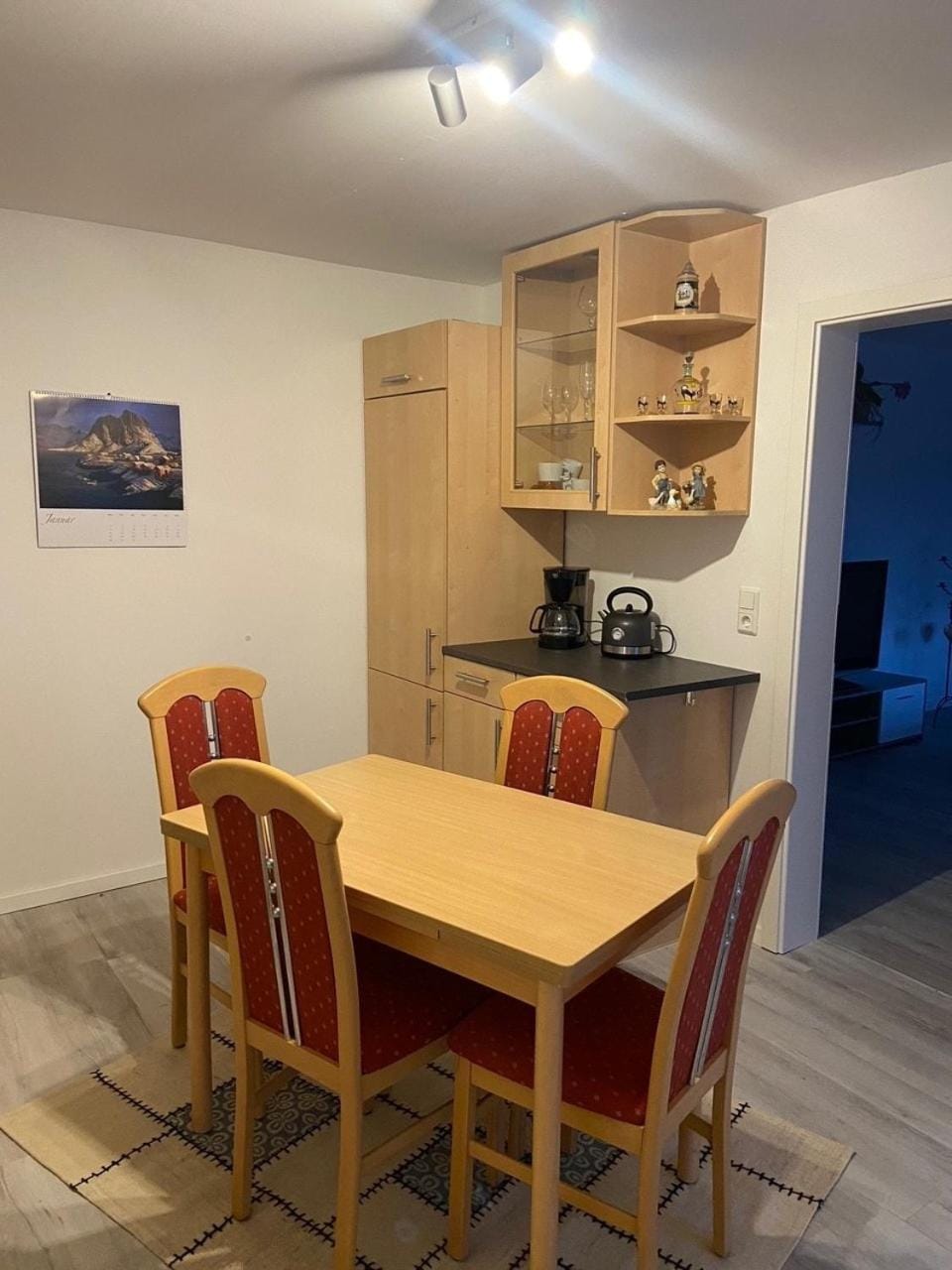 Kitchen or kitchenette, Dining area, stove