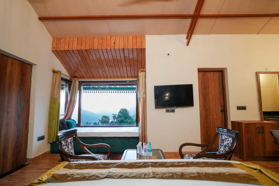 Monal Meadows Bed and Breakfast in Uttarakhand