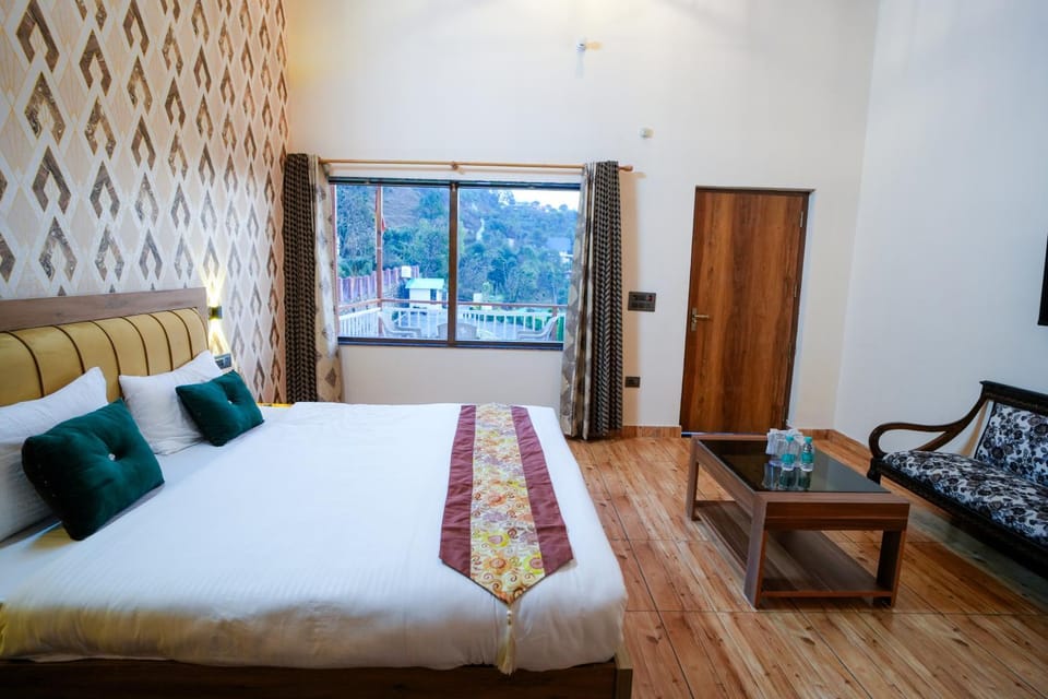 Monal Meadows Bed and Breakfast in Uttarakhand