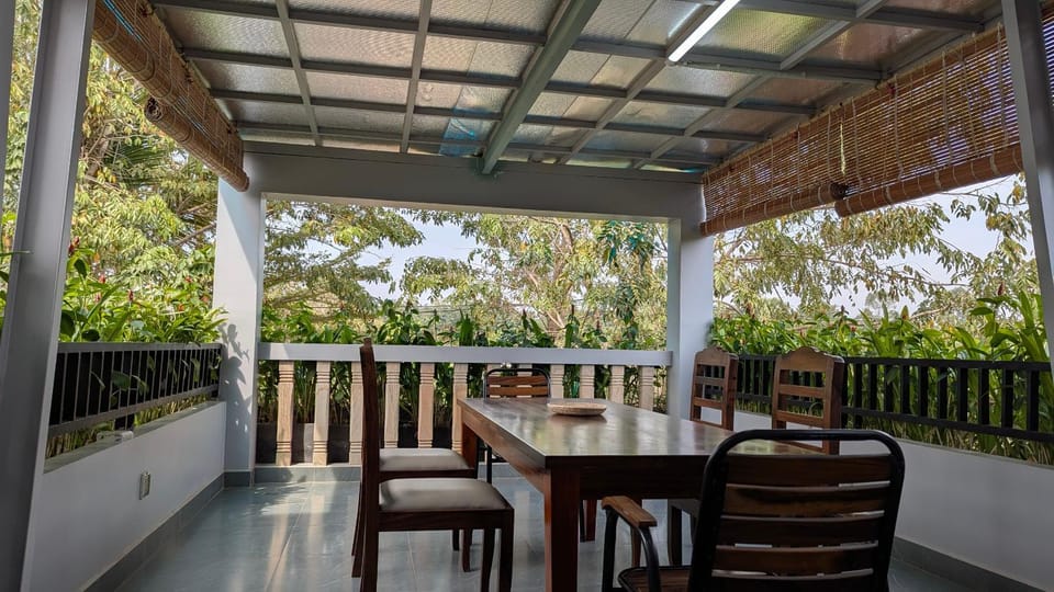 Patio, Day, Garden, View (from property/room), Balcony/Terrace, Dining area, Garden view