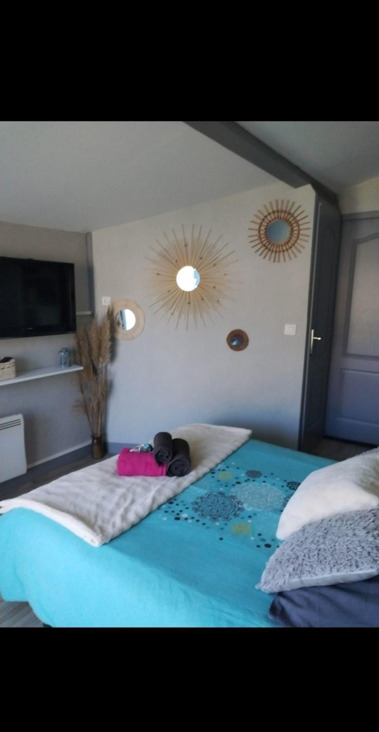 Agréable chambre d' hôte avec accès piscine Vacation rental in Occitanie