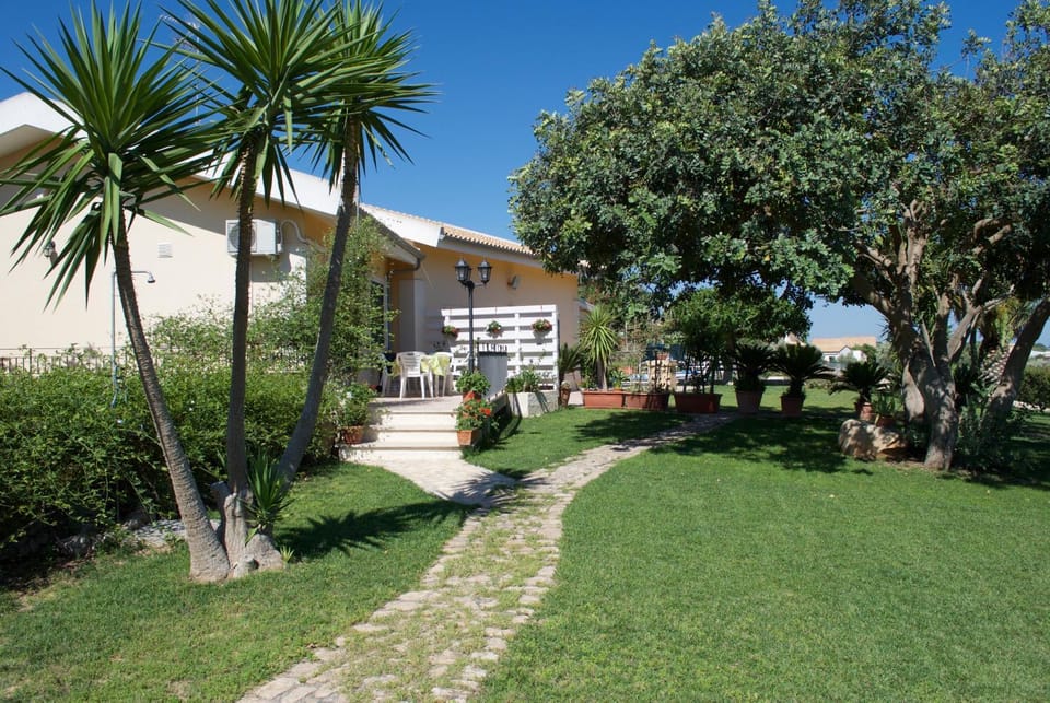 Patio, BBQ facilities, Garden, Balcony/Terrace, Swimming pool