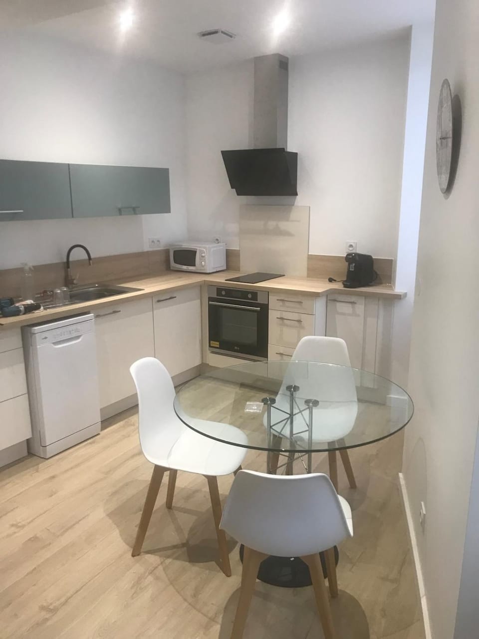 Kitchen or kitchenette, Dining area, dishwasher, oven, stove, toaster