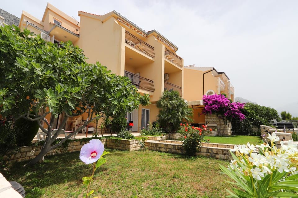 Apartments Edita & Robert Apartment in Put Lokve